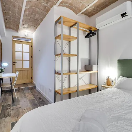 Concordia - Beautiful Flat, Spacious, 4 , 2 Bath