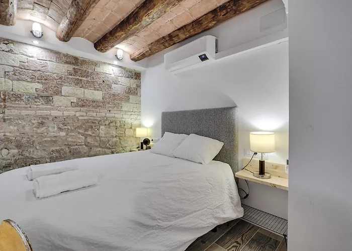 Concordia - Beautiful Flat, Spacious, 4 , 2 Bath Apartament