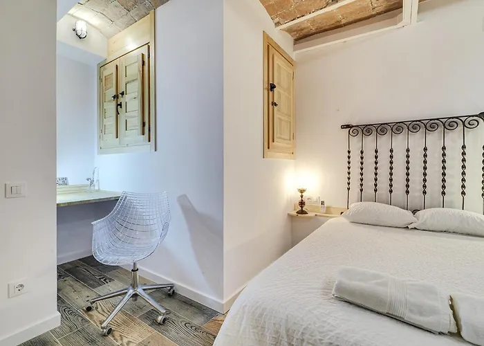 Concordia - Beautiful Flat, Spacious, 4 , 2 Bath Apartament *