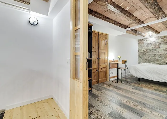 Apartament Concordia - Beautiful Flat, Spacious, 4 , 2 Bath *