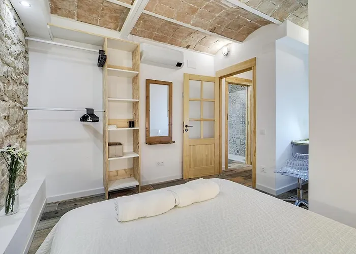 Concordia - Beautiful Flat, Spacious, 4 , 2 Bath Apartament