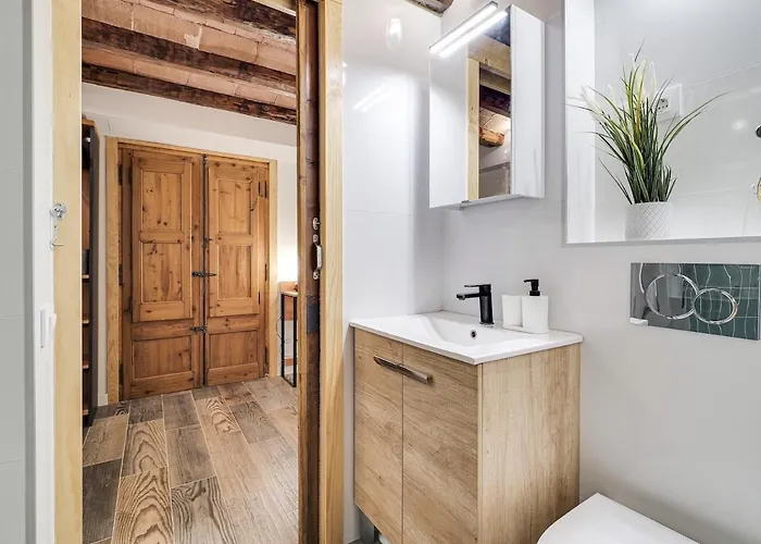 Concordia - Beautiful Flat, Spacious, 4 , 2 Bath Apartament *