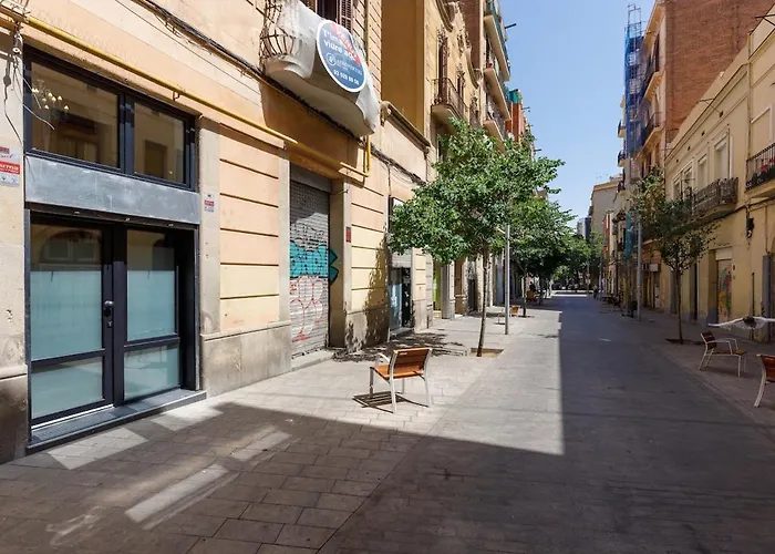 Concordia - Beautiful Flat, Spacious, 4 , 2 Bath Apartament Barcelona