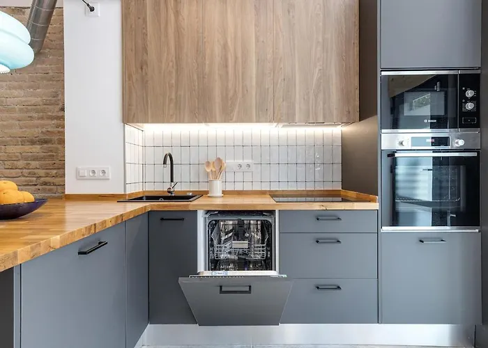 Concordia - Beautiful Flat, Spacious, 4 , 2 Bath * Barcelona