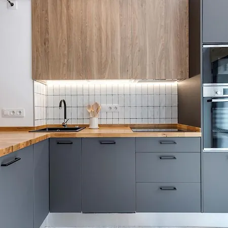 Concordia - Beautiful Flat, Spacious, 4 , 2 Bath * Barcellona