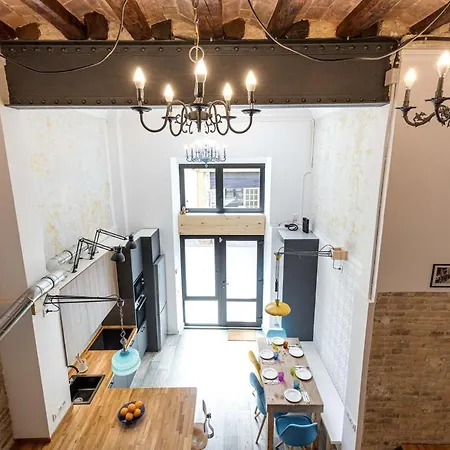 Concordia - Beautiful Flat, Spacious, 4 , 2 Bath Lejlighed *