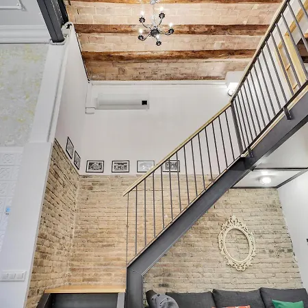 Concordia - Beautiful Flat, Spacious, 4 , 2 Bath Barcellona