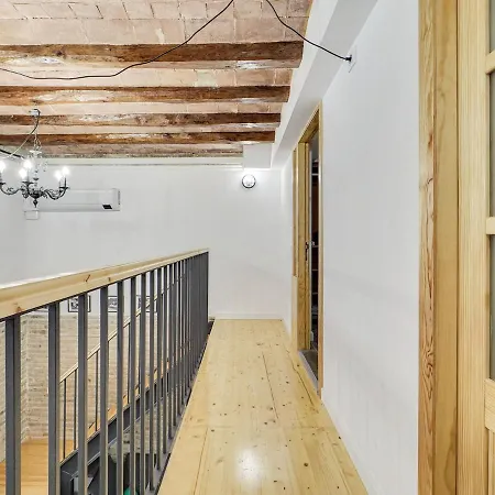 Concordia - Beautiful Flat, Spacious, 4 , 2 Bath *