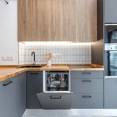Concordia - Beautiful Flat, Spacious, 4 , 2 Bath * Barcellona